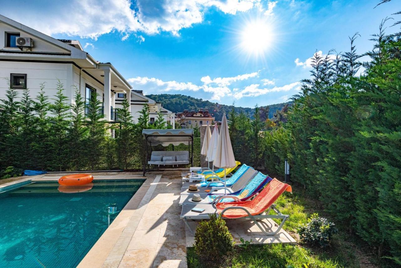 4 Bedroom Holiday Villa In Hisaroenue Oeluedeniz- Gold Rose Fethiye Eksteriør billede