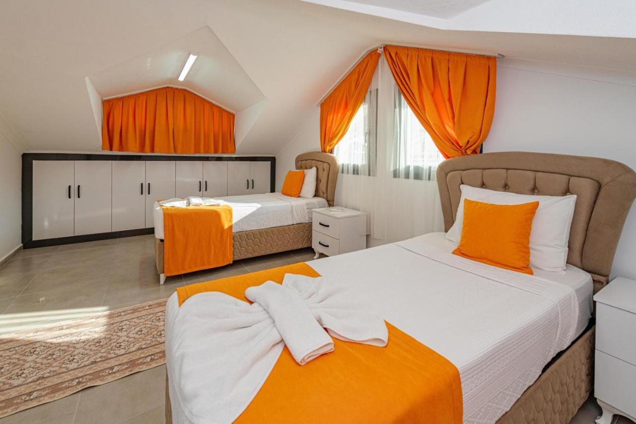 4 Bedroom Holiday Villa In Hisaroenue Oeluedeniz- Gold Rose Fethiye Eksteriør billede
