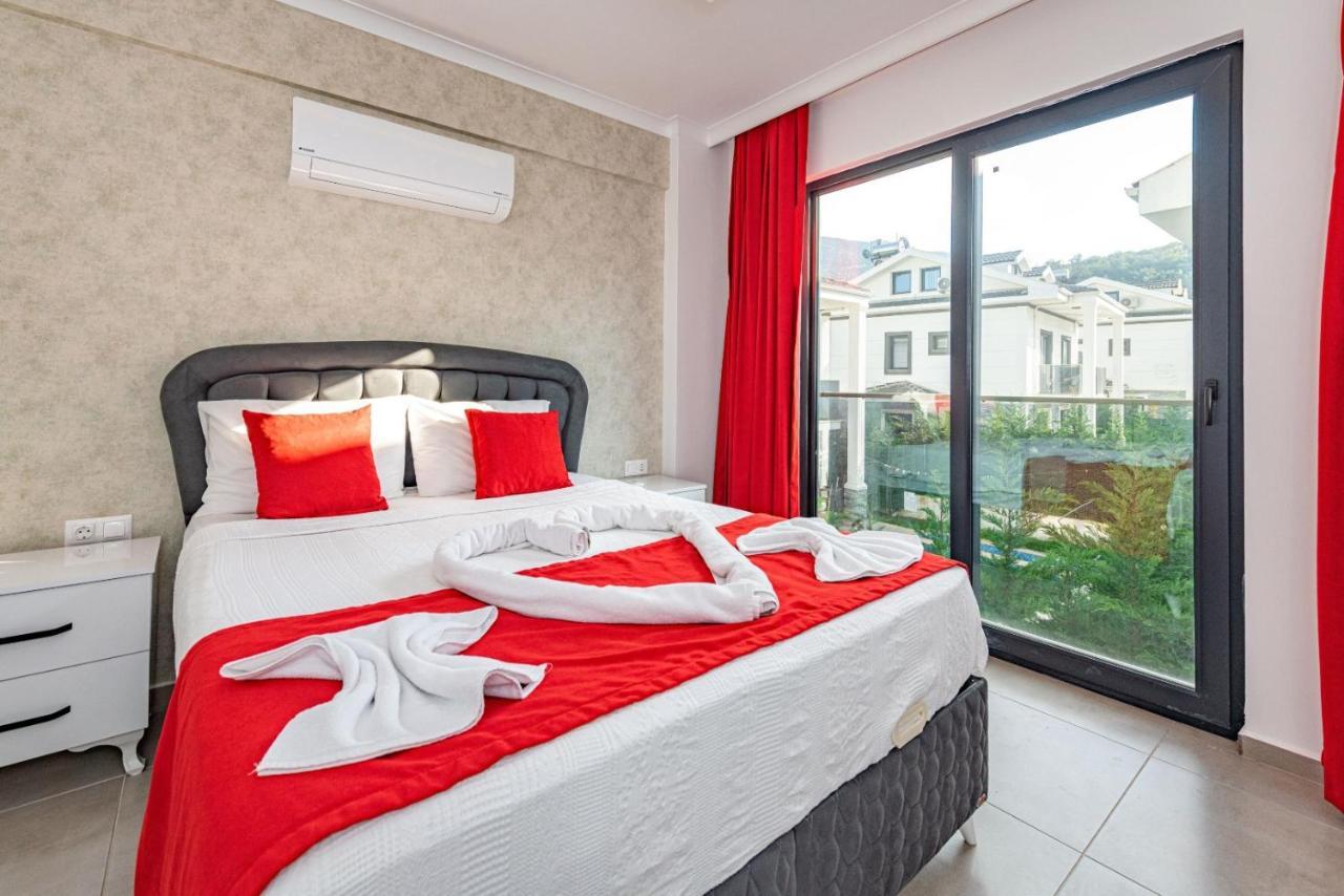 4 Bedroom Holiday Villa In Hisaroenue Oeluedeniz- Gold Rose Fethiye Eksteriør billede