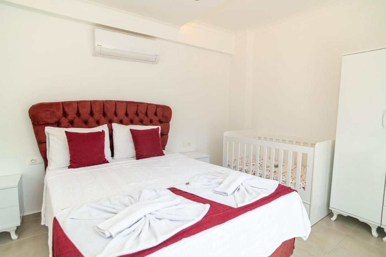 4 Bedroom Holiday Villa In Hisaroenue Oeluedeniz- Gold Rose Fethiye Eksteriør billede