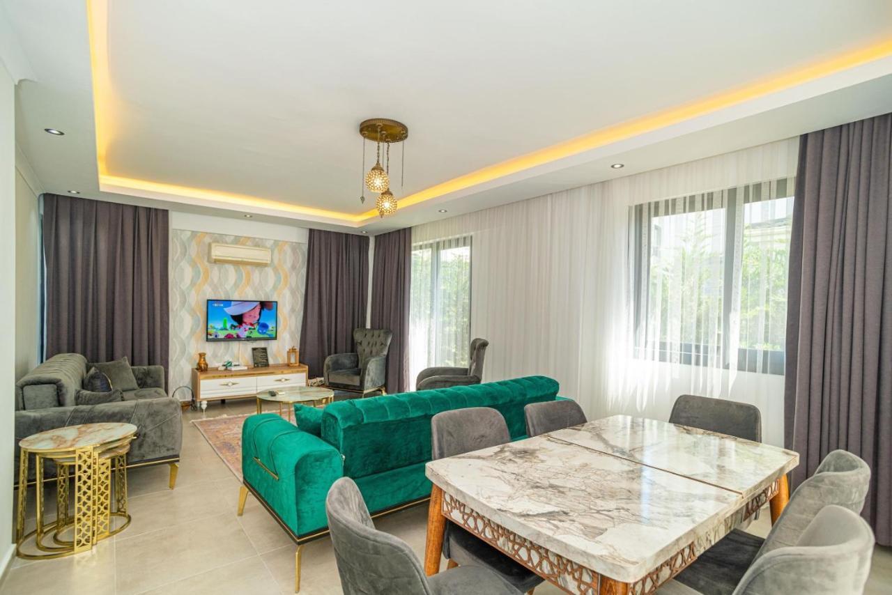 4 Bedroom Holiday Villa In Hisaroenue Oeluedeniz- Gold Rose Fethiye Eksteriør billede